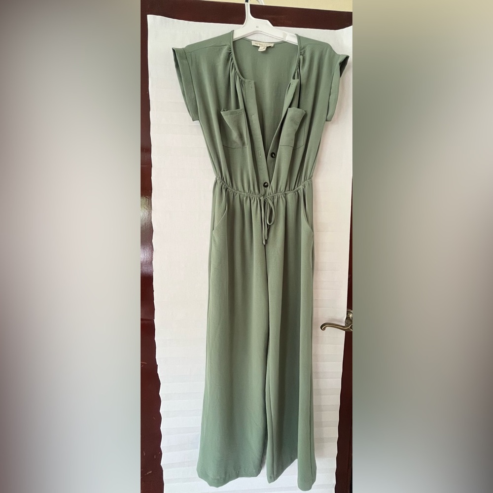 Monteau Los Angeles Sage Green Button-Down jumpsuit  & wide legs &elastic waist